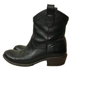 Frye Carson Shortie Boot In Black/ REVOLVE Size 6.5